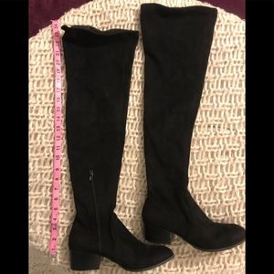 Kenneth Cole Woman’s Boots never worn size 7.5